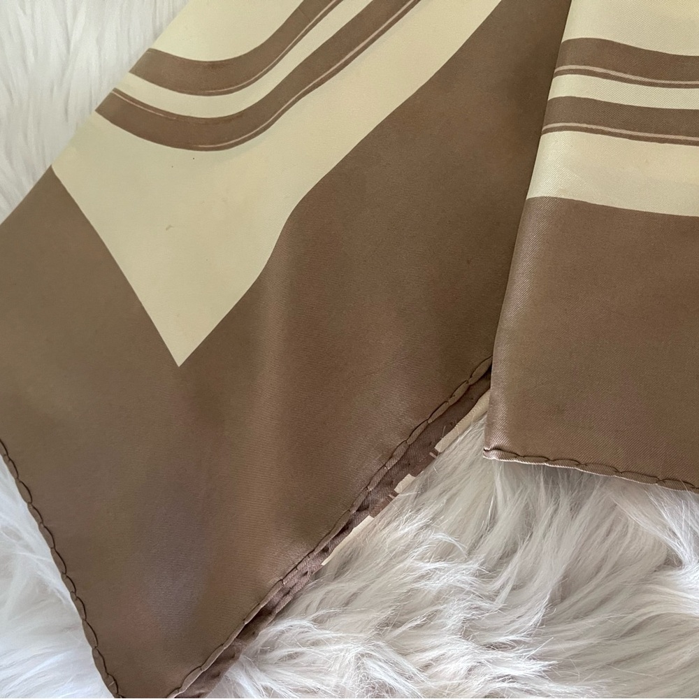 Hermès Brides de Gala Scarf - Picture 16 of 16